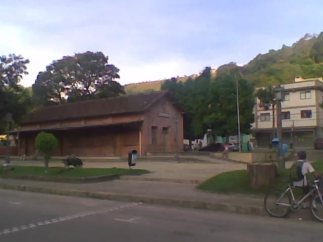 Antiga estação ferroviária de Nogueira, em Petrópolis